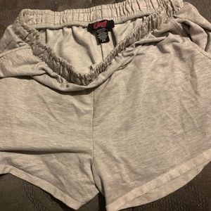 Size 2x never been worn! Bought them a size too small.